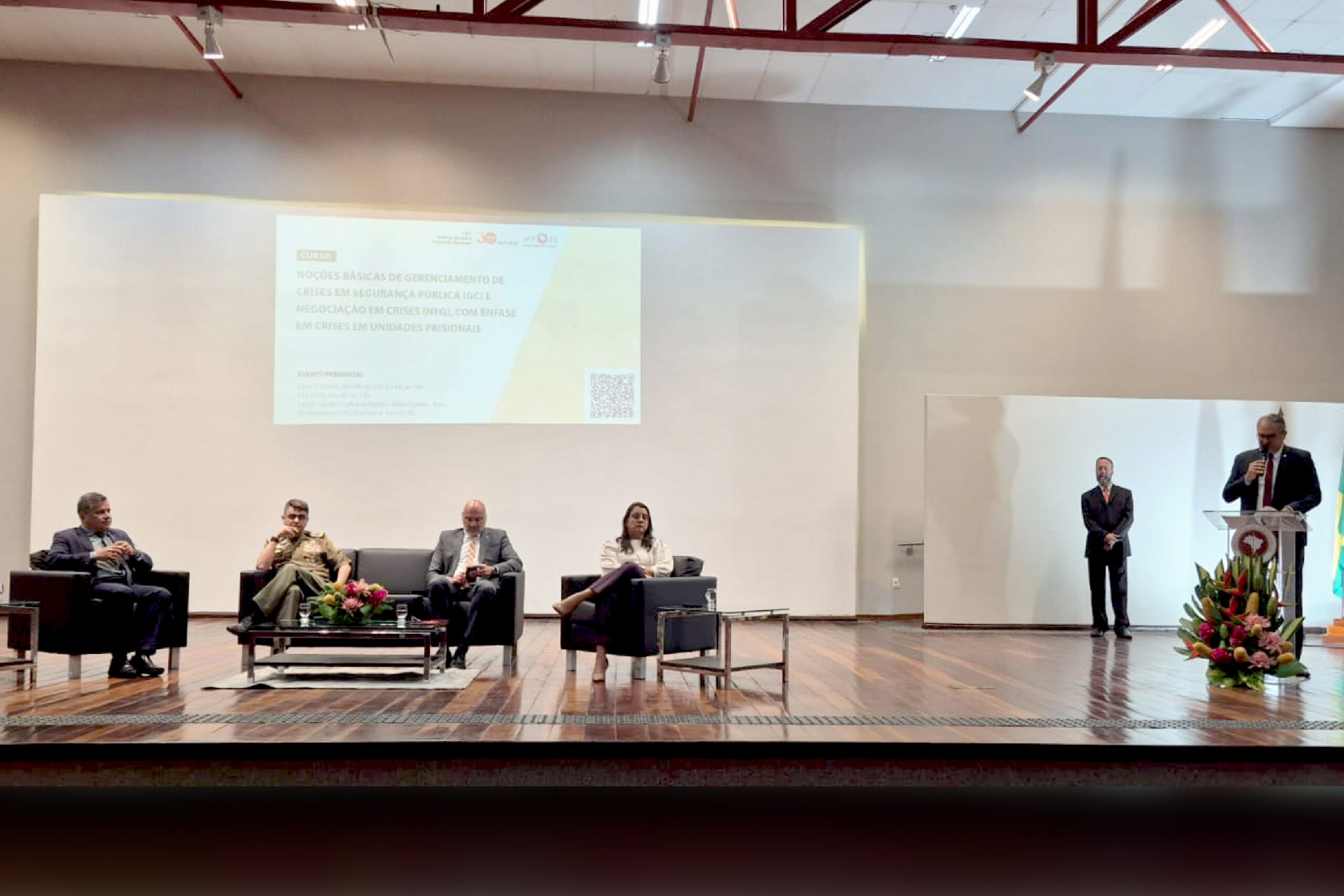 MPPE capacita profissionais para atuar em crises no sistema prisional