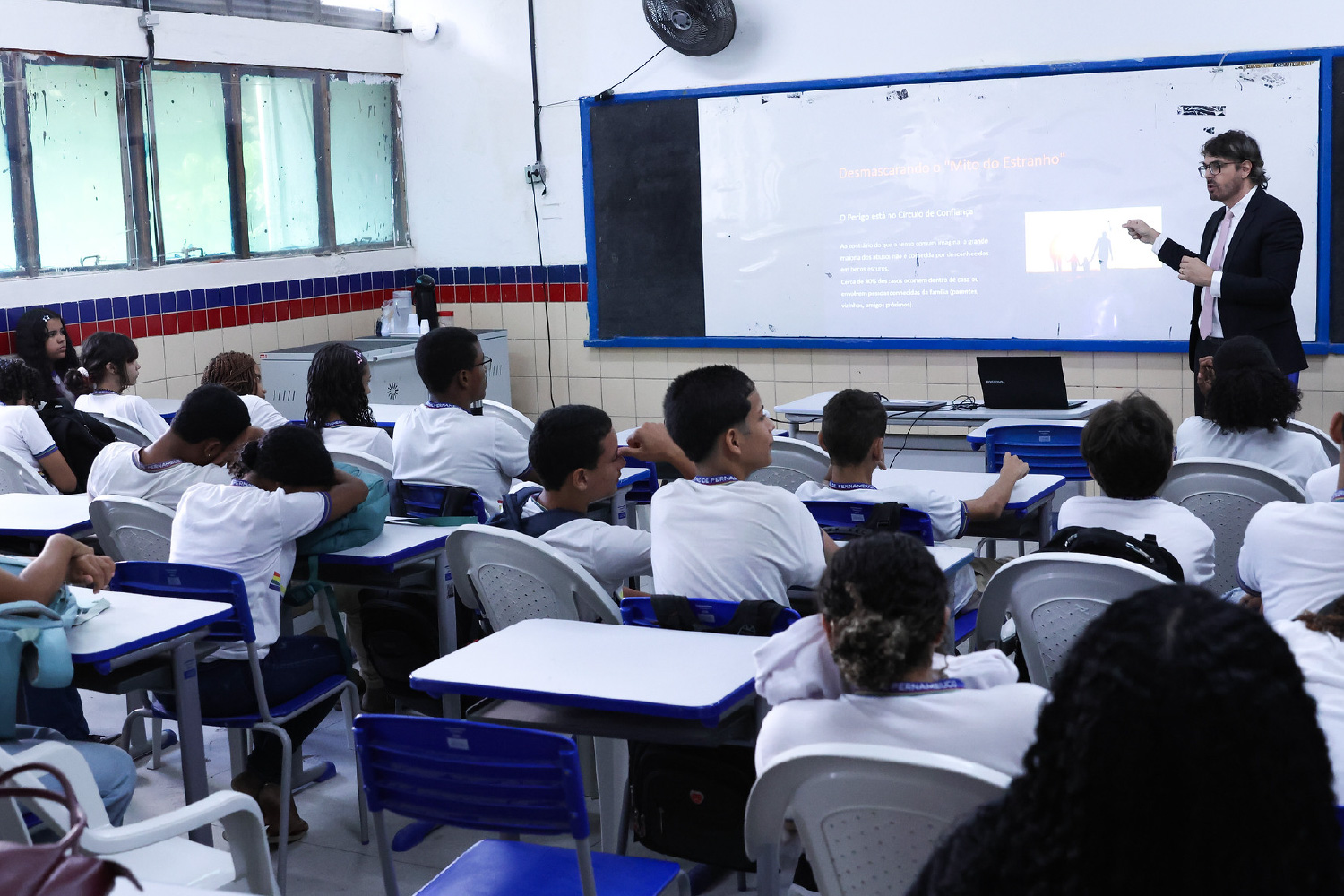 Escola vira espaço de prevenção contra violência sexual
