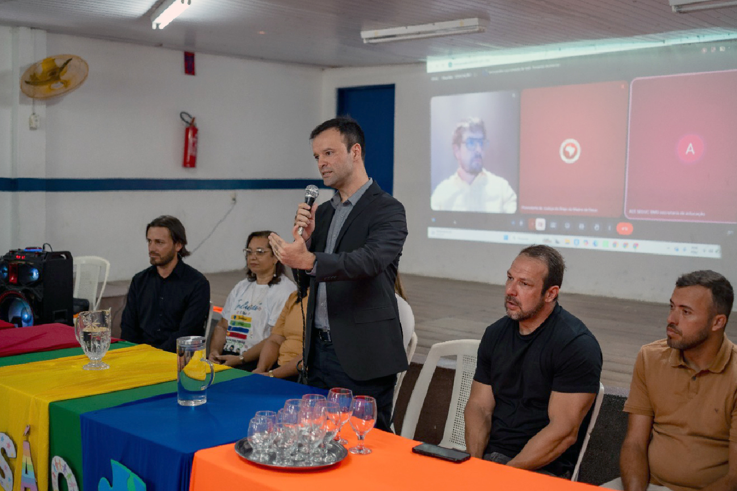Encontro orienta famílias sobre educação inclusiva em Brejo da Madre de Deus